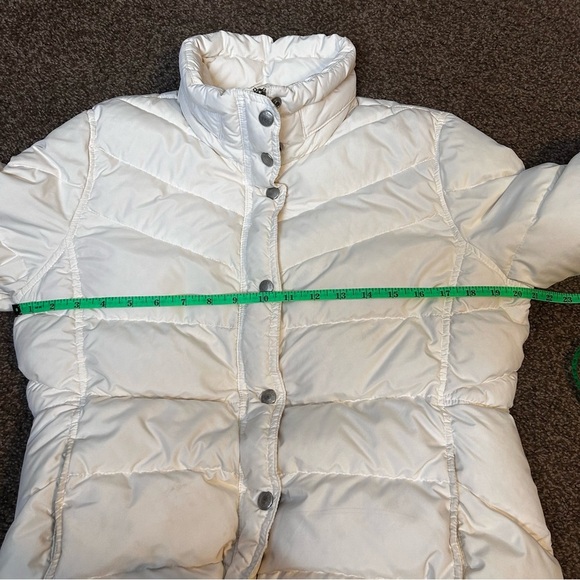 J Crew White Quilted Puffer Jacket. - Picture 4 of 5